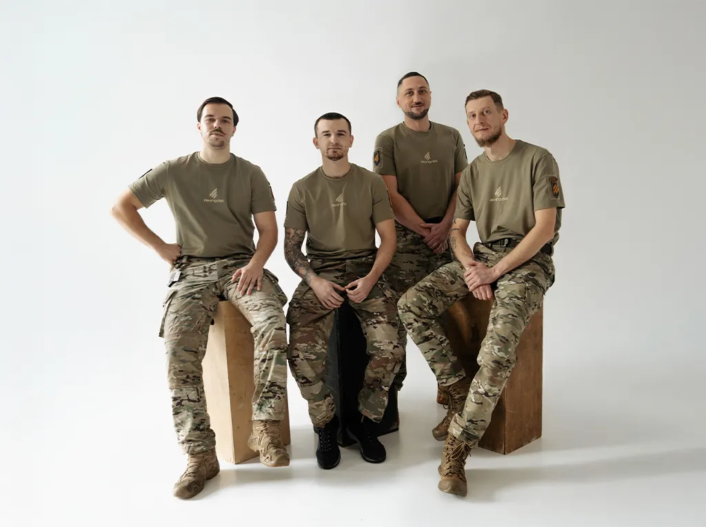 команда військових відділу логістики